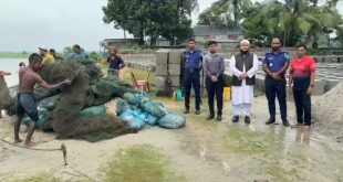 আলফাডাঙ্গায় গোপালপুর বাওড়ে অবৈধ জাল বিরোধী অভিযান
