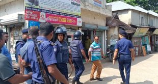 বিএনপি’র দুই গ্রুপের জের! আলফাডাঙ্গায় ওসির অপসারণ চেয়ে মানববন্ধনের প্রস্তুতিকালে বিএনপির ৪ নেতা আটক